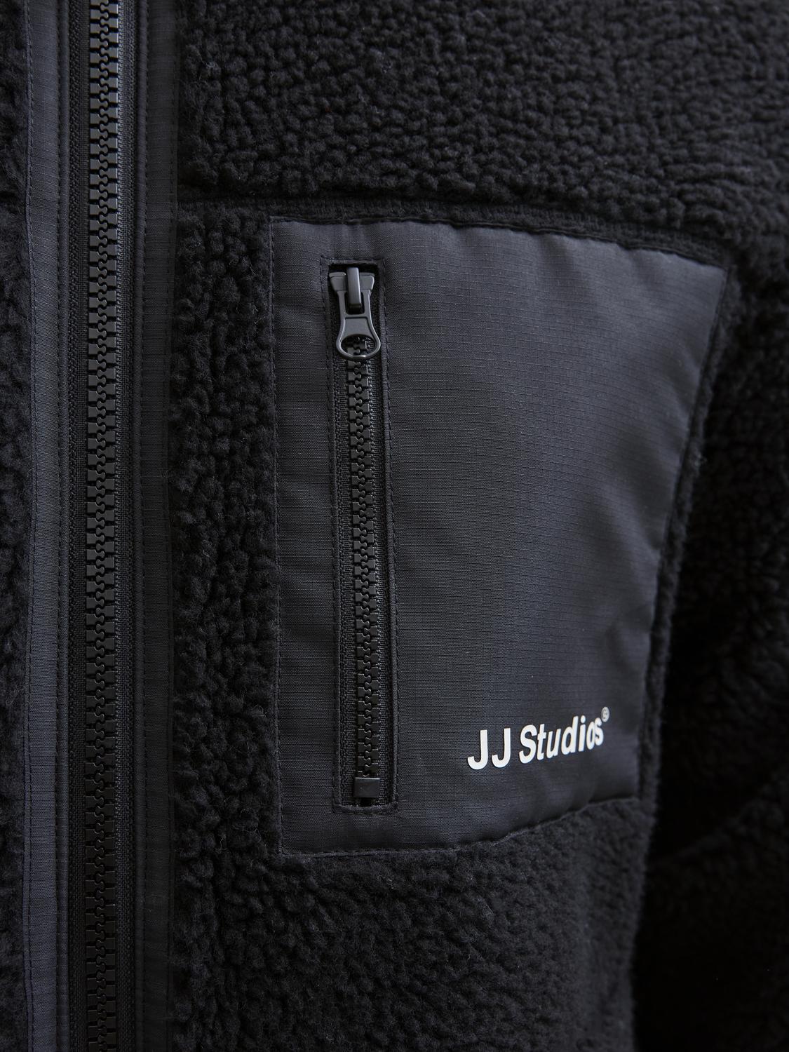 model_shot-detail