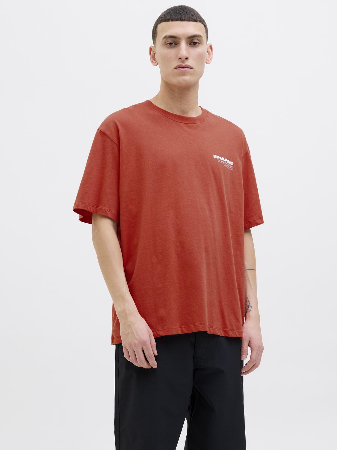 model_shot-front