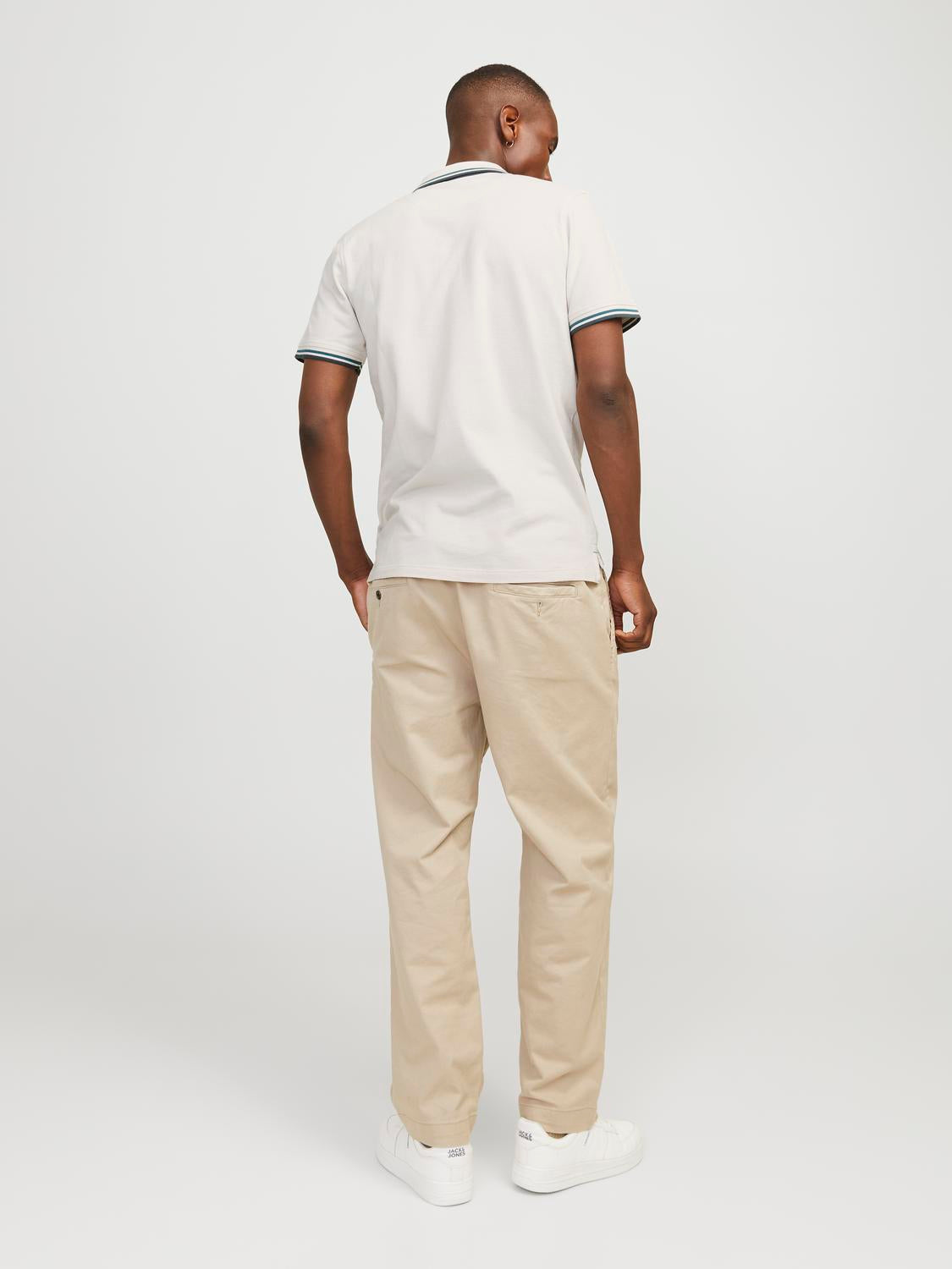 model_shot-back