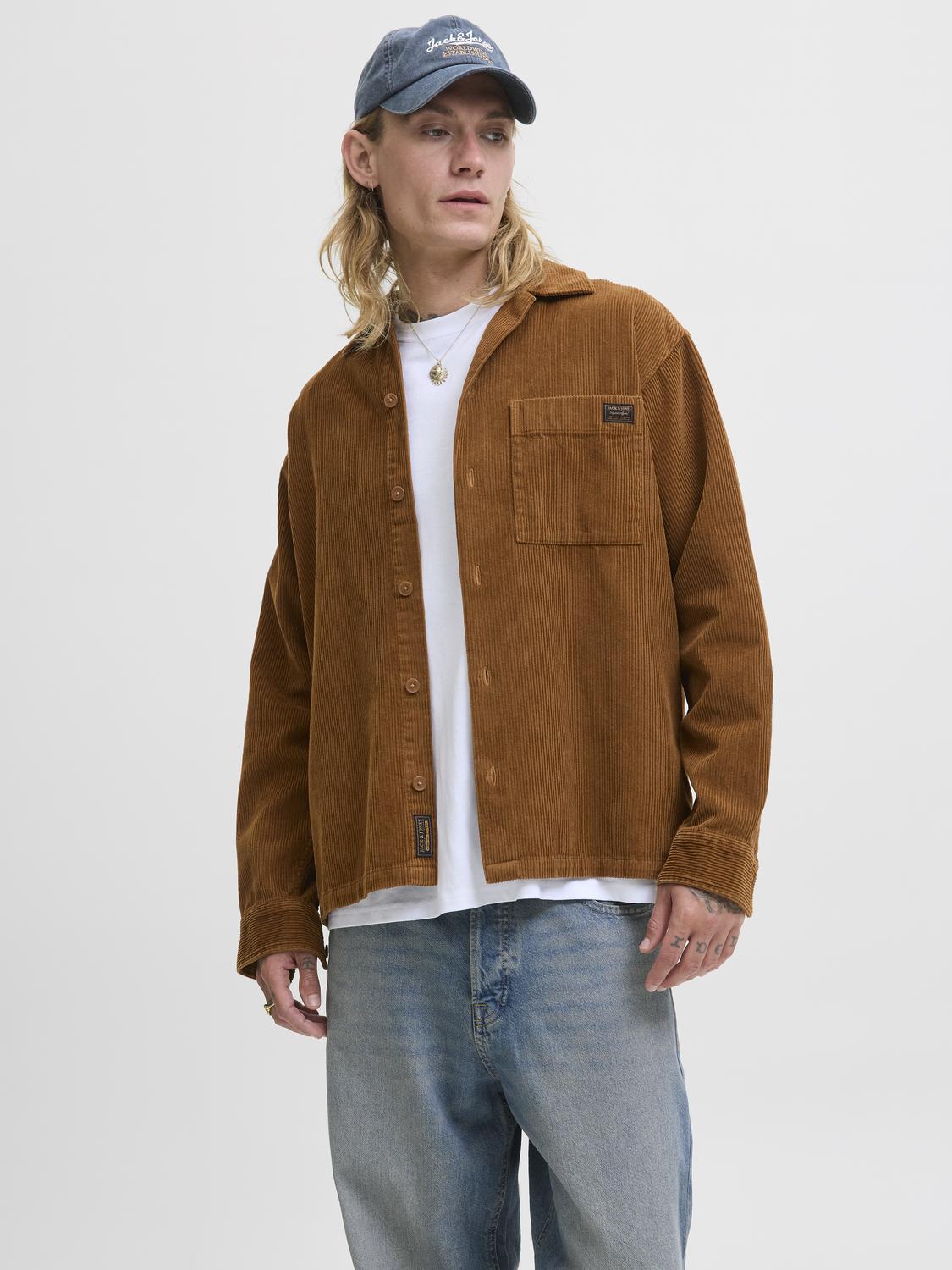 model_shot-front