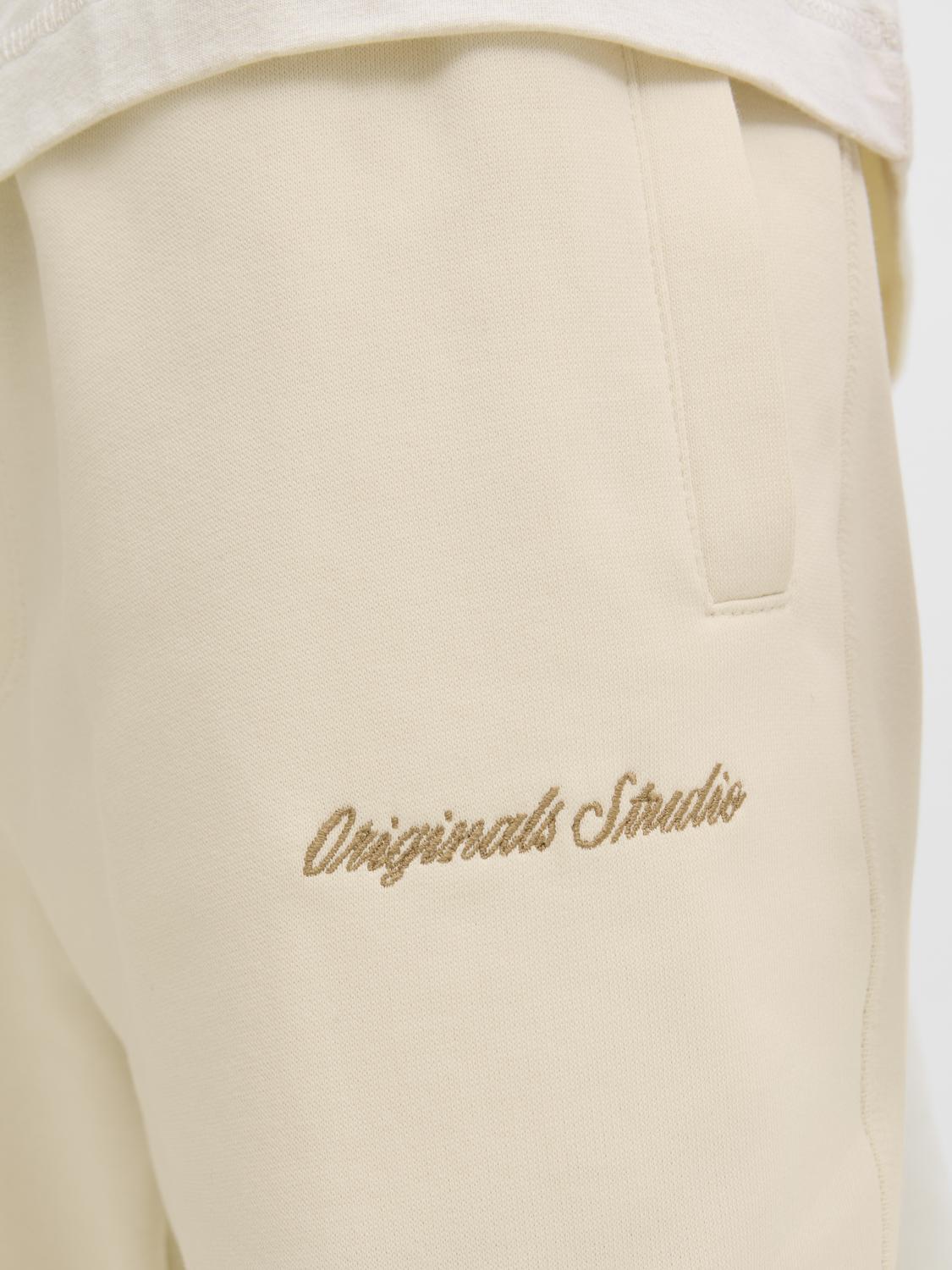 model_shot-detail