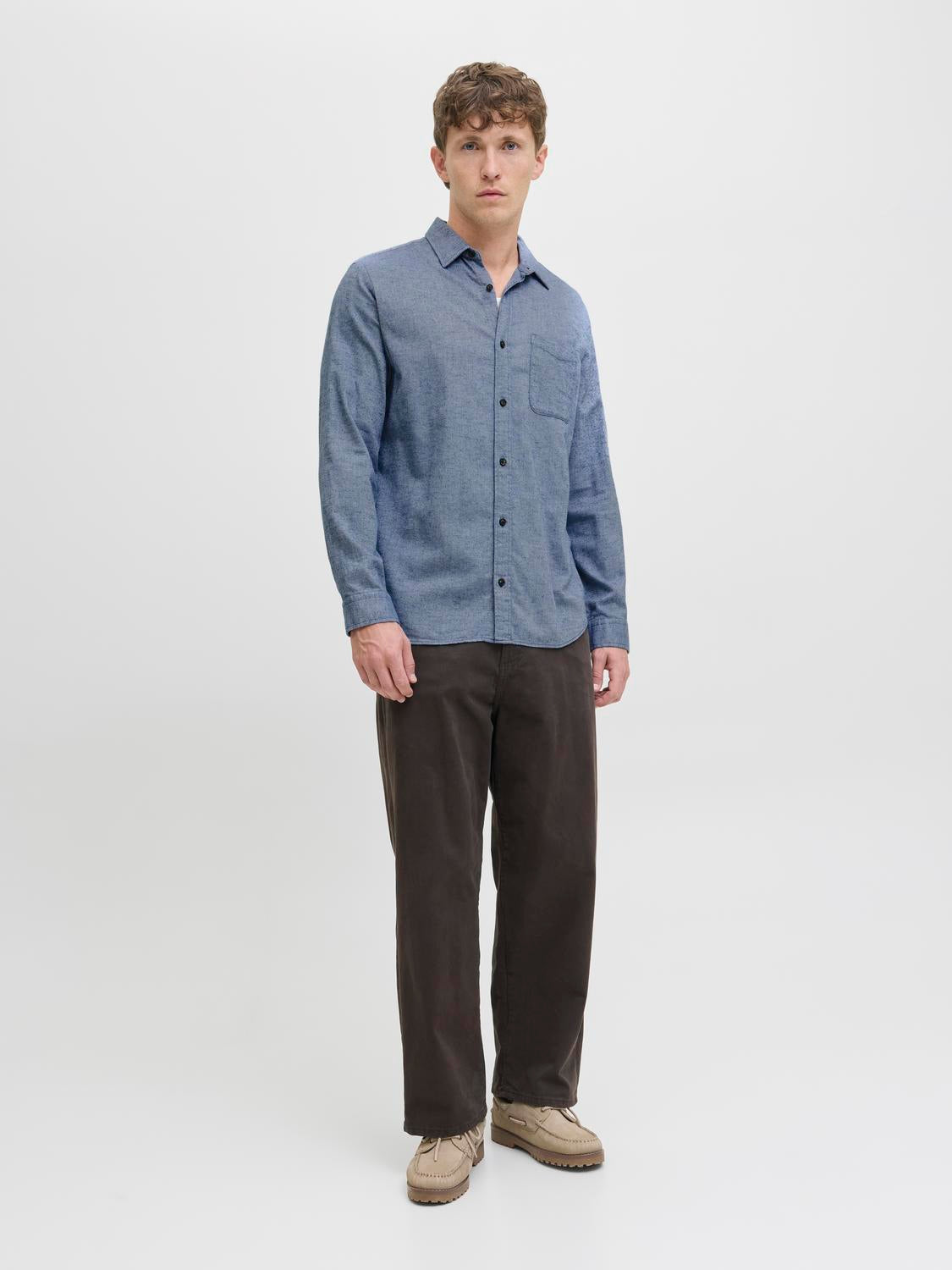 model_shot-front_full