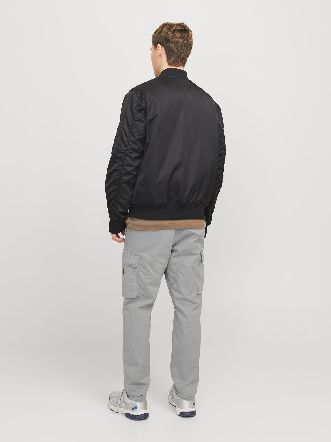 model_shot-back