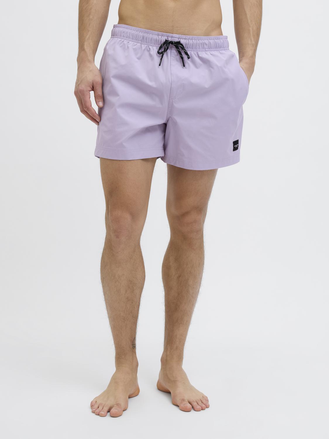 model_shot-front