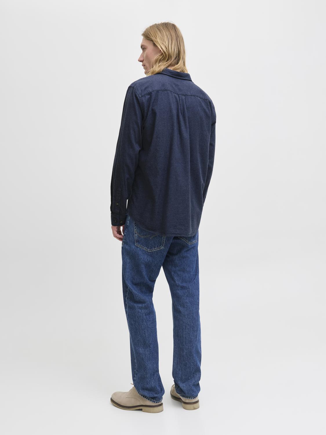 model_shot-back