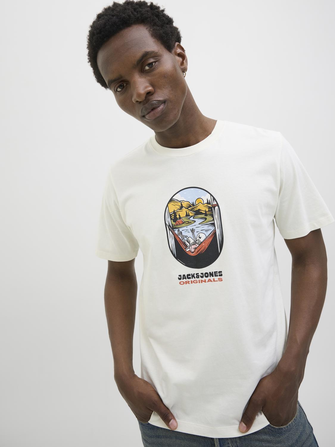 model_shot-creative