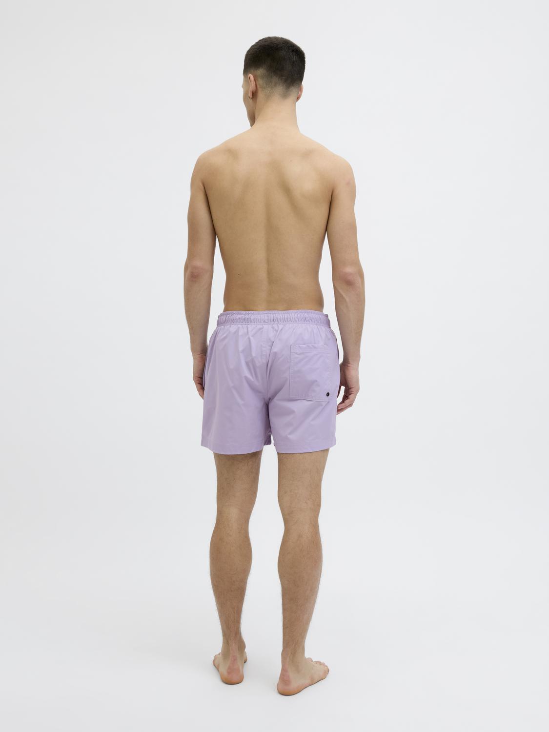 model_shot-back