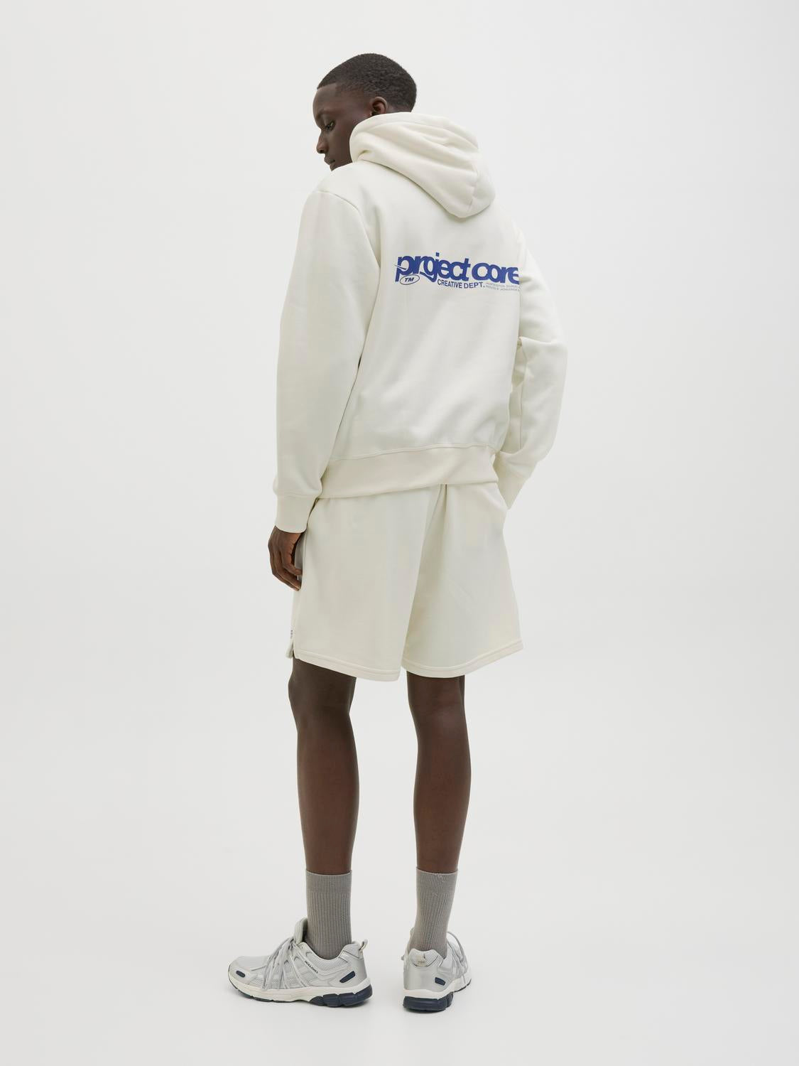 model_shot-back
