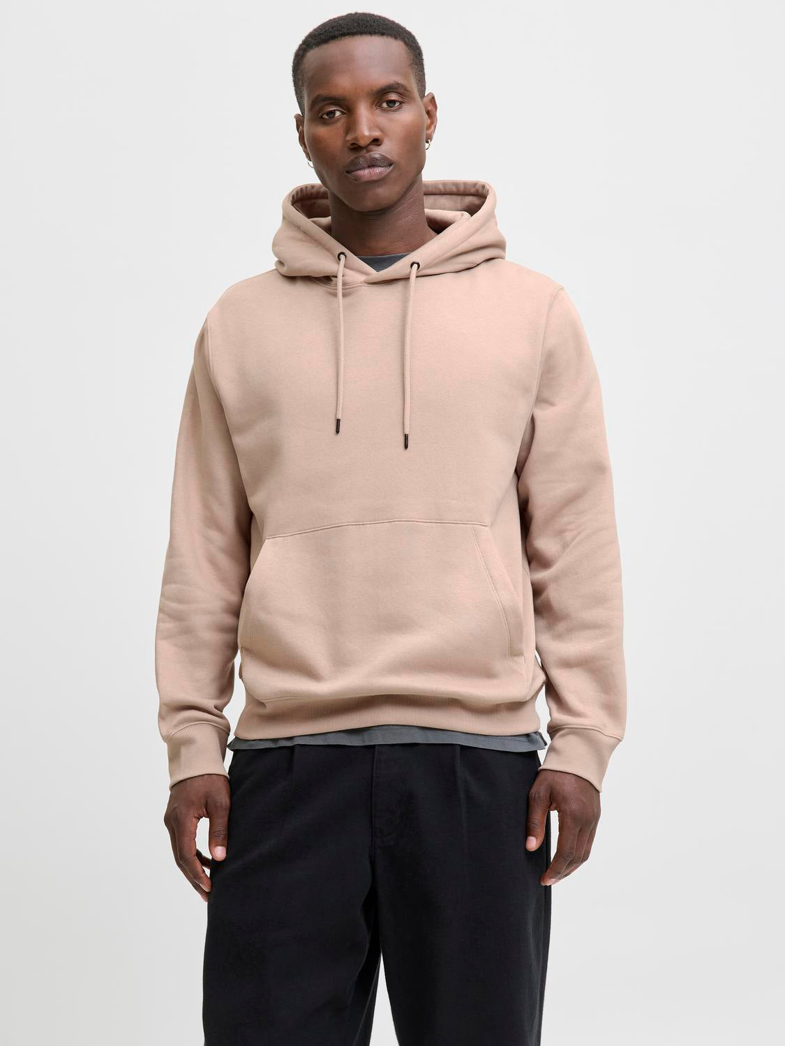 model_shot-front