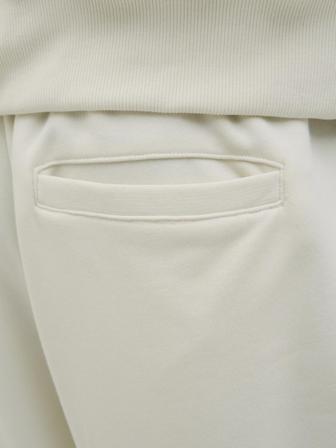model_shot-detail