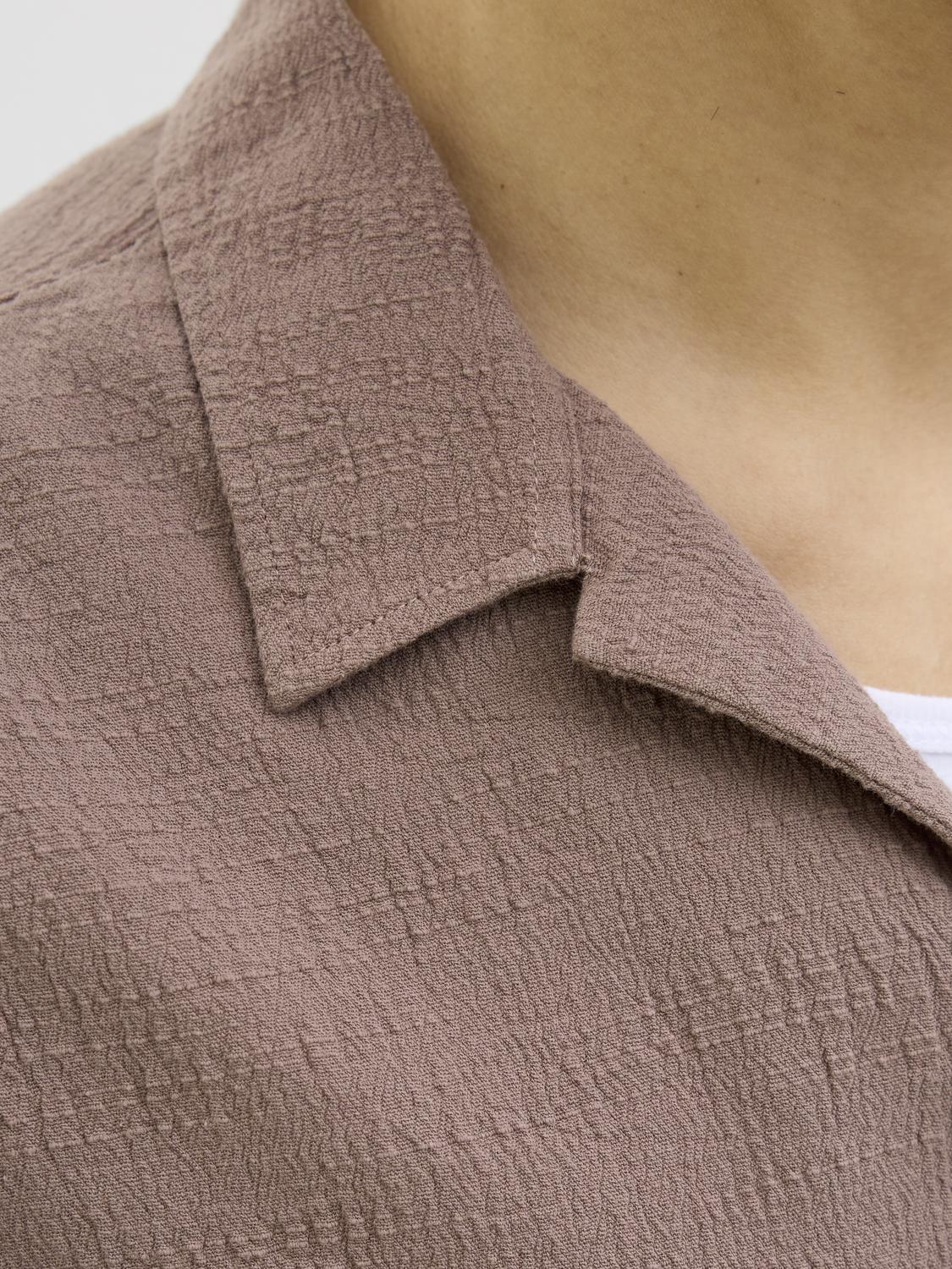 model_shot-detail