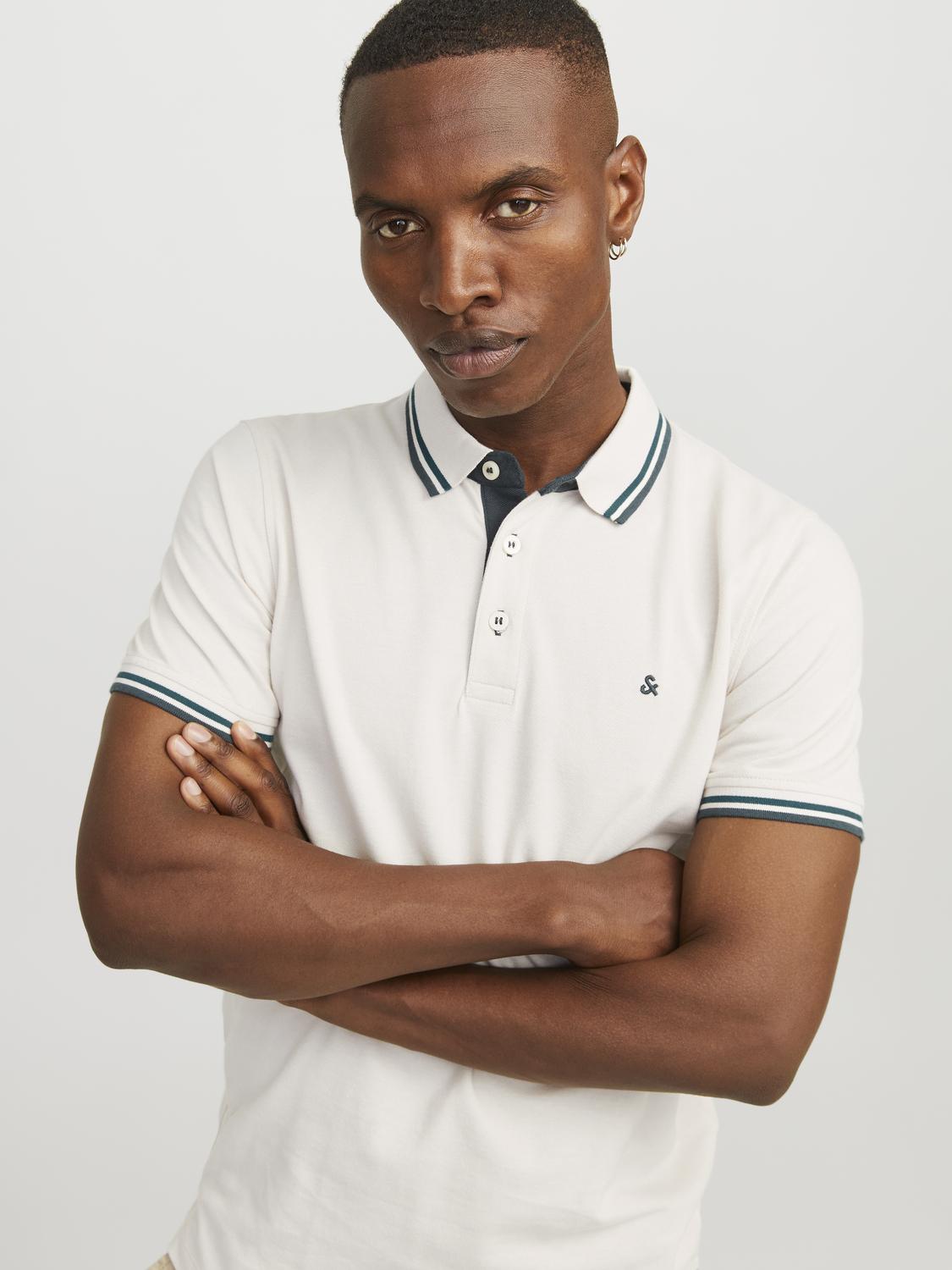 model_shot-creative