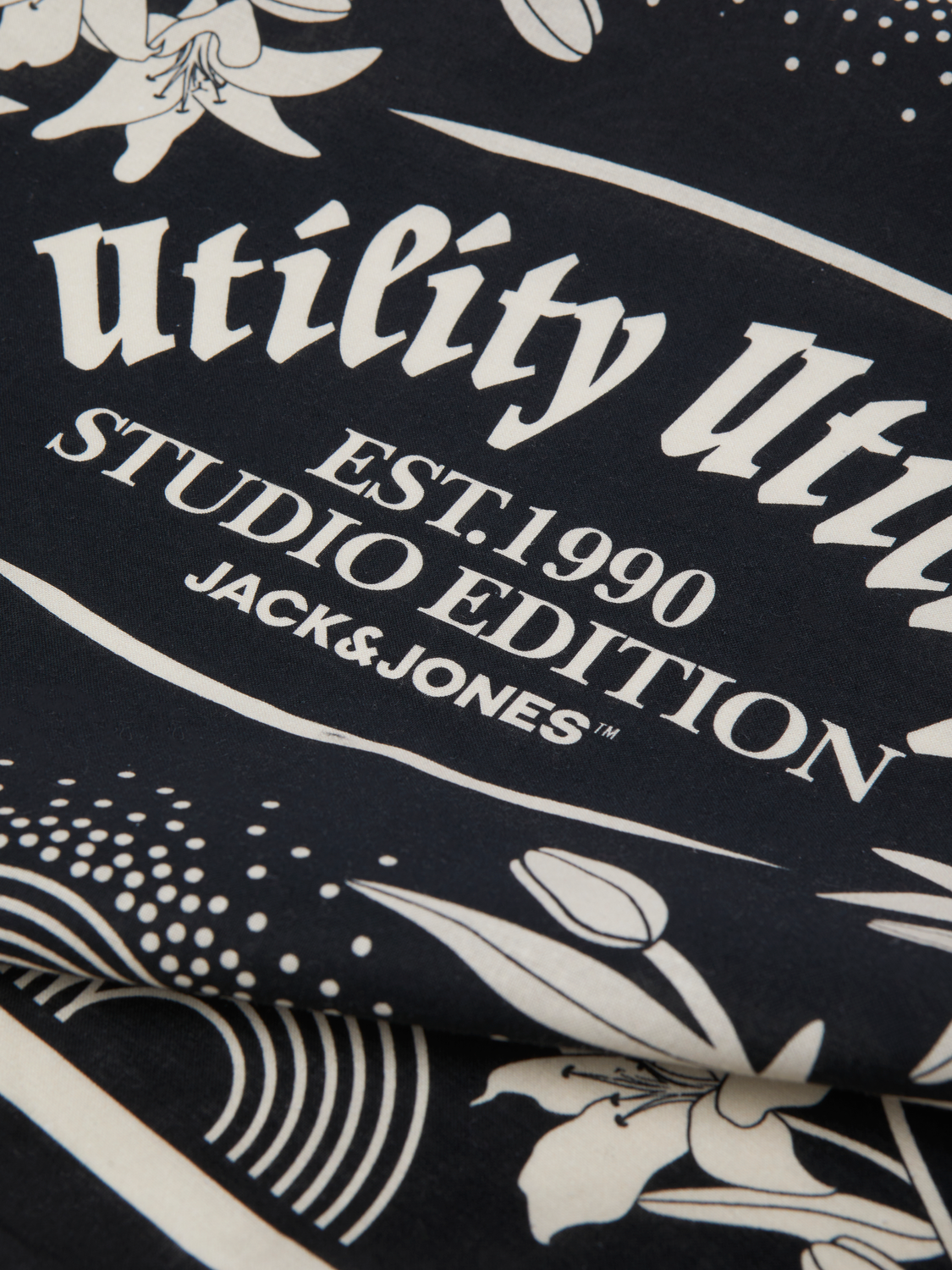 pack_shot-detail
