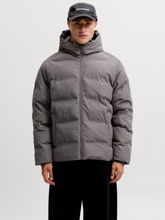 model_shot-front