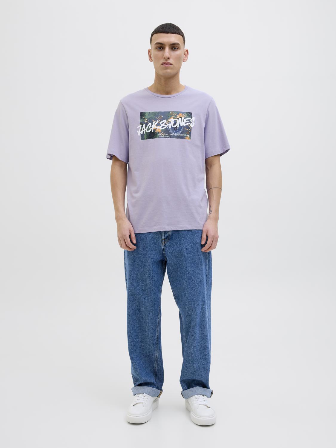 model_shot-front_full