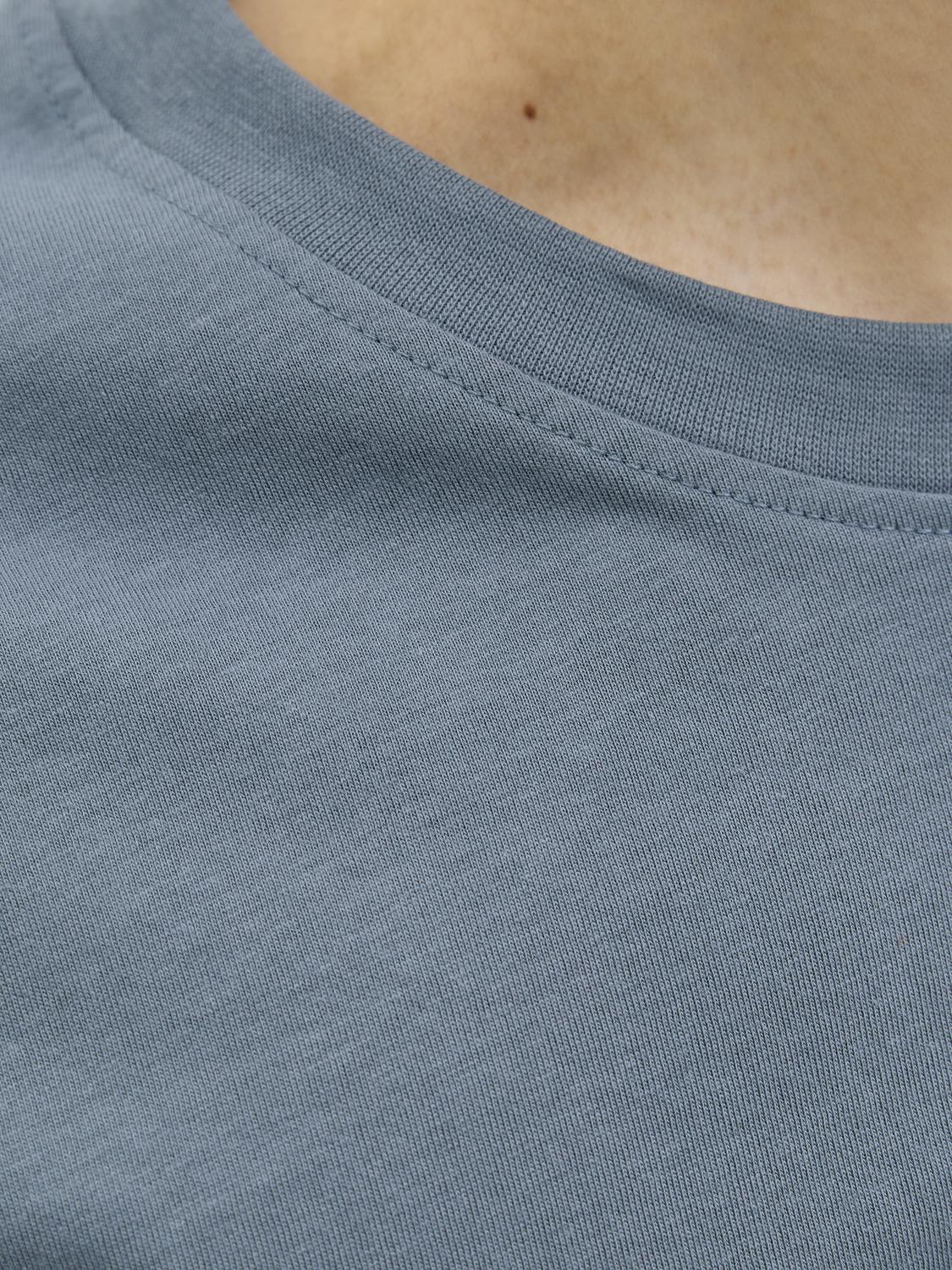 model_shot-detail