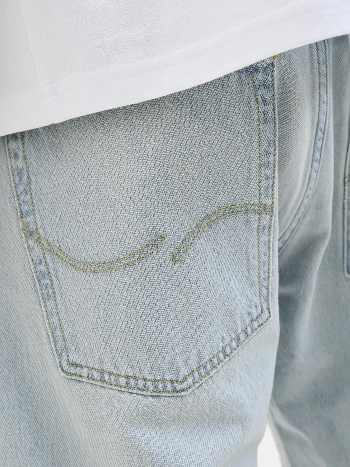 model_shot-detail