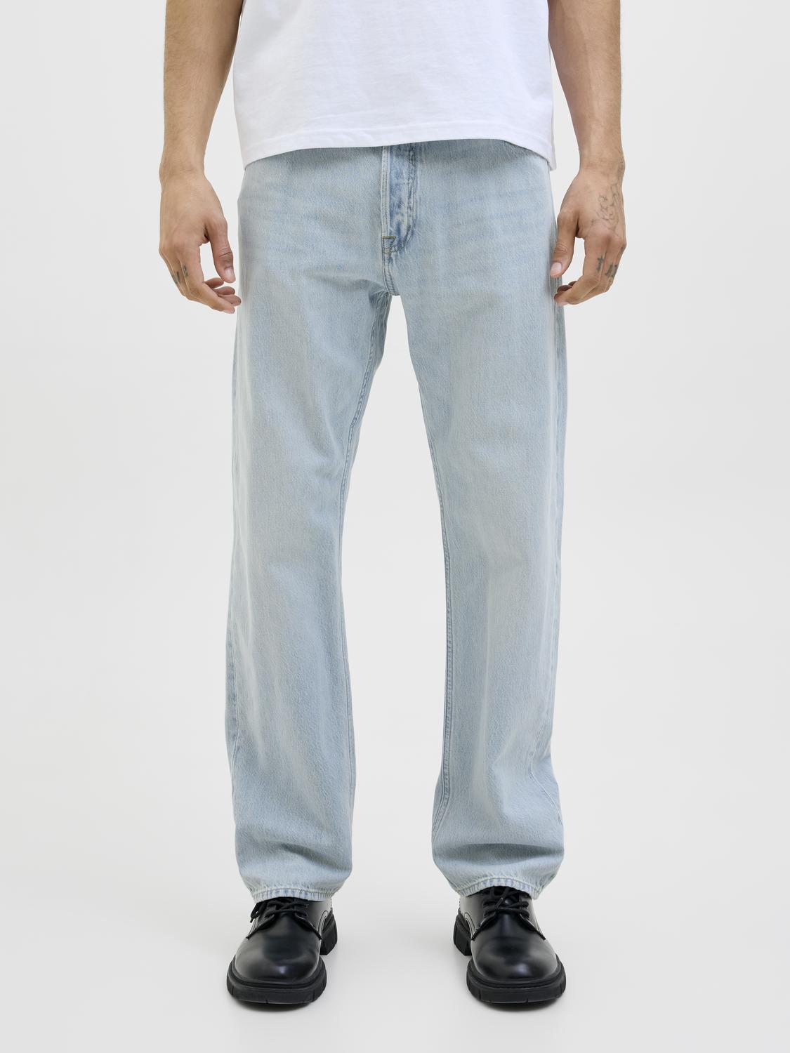 model_shot-front