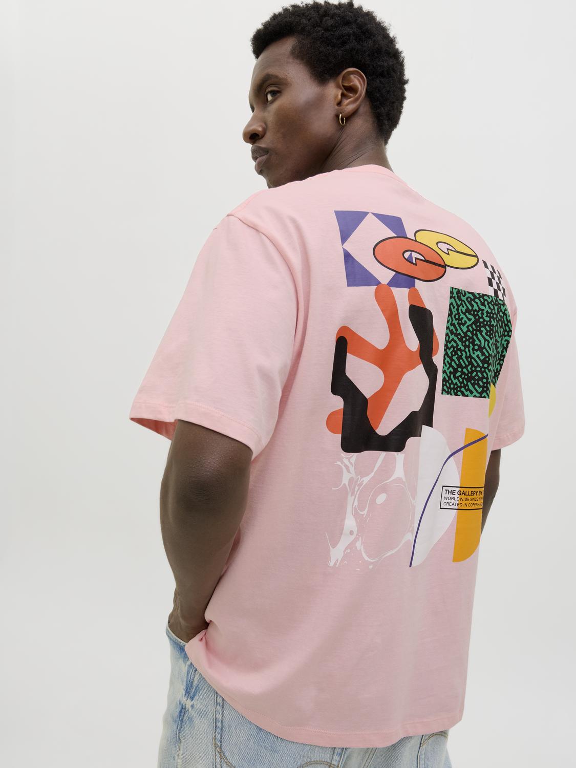model_shot-creative
