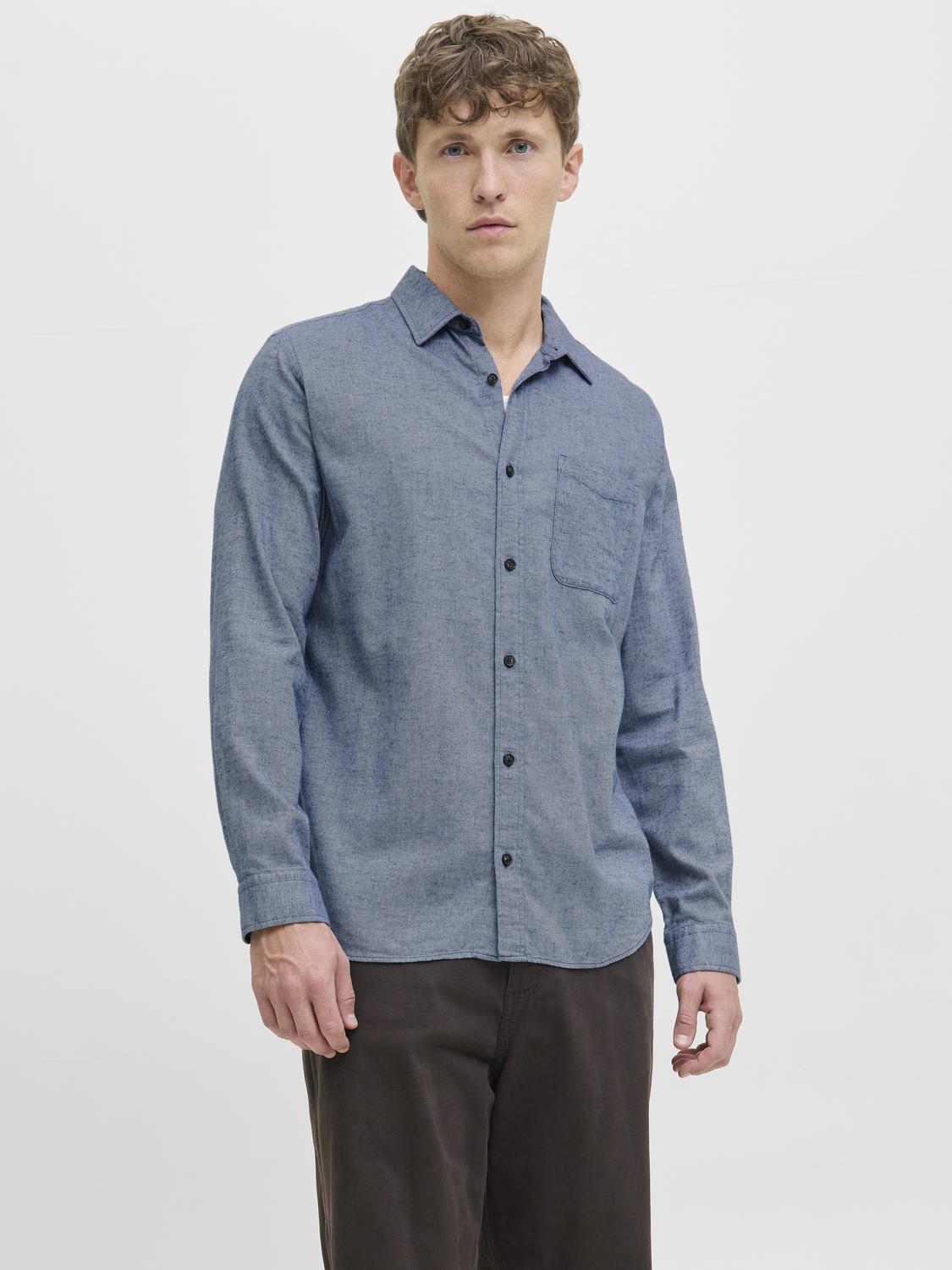 model_shot-front