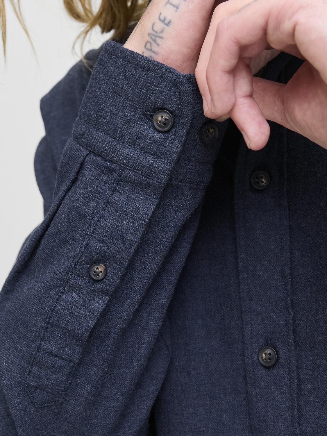model_shot-detail