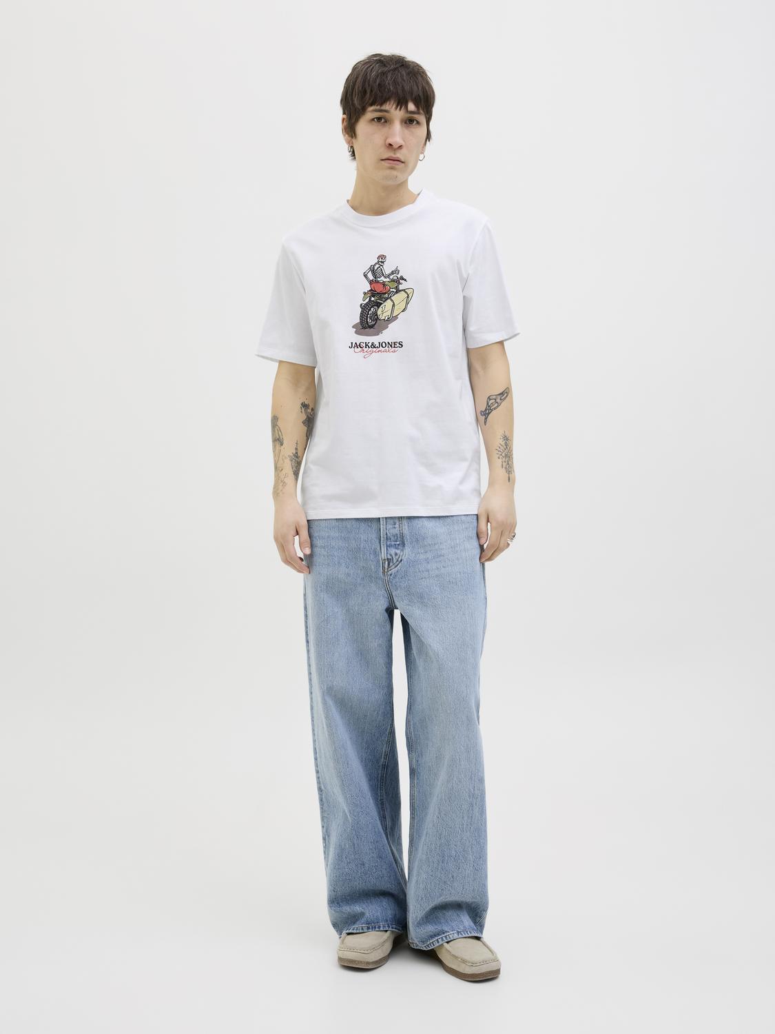 model_shot-front_full