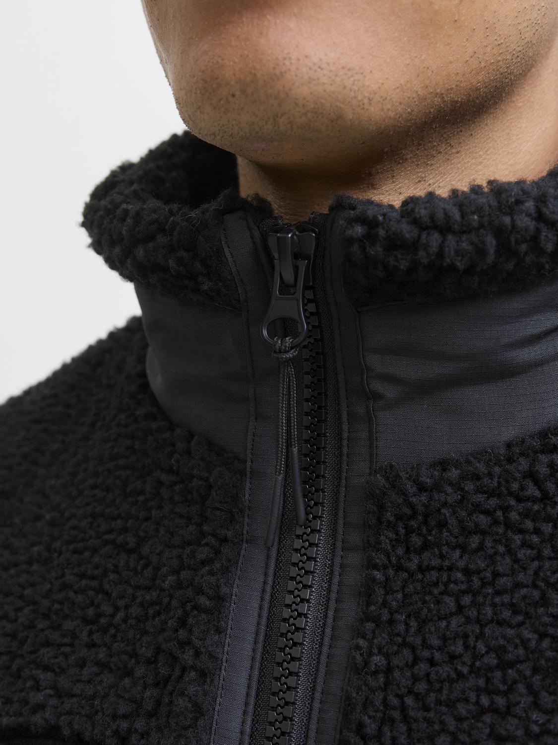 model_shot-detail