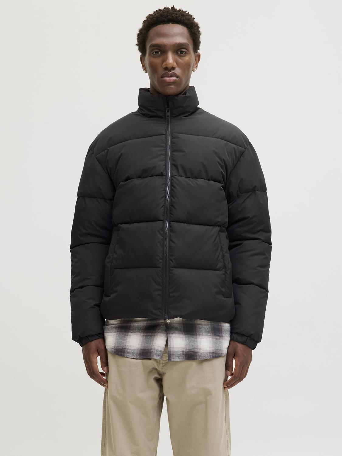 model_shot-front
