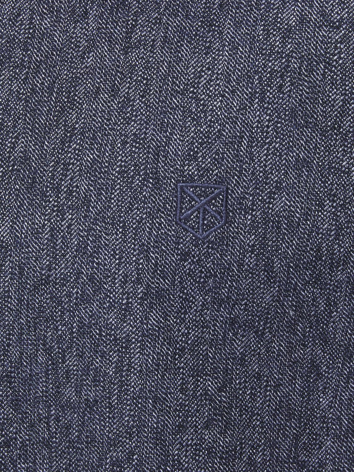 model_shot-detail