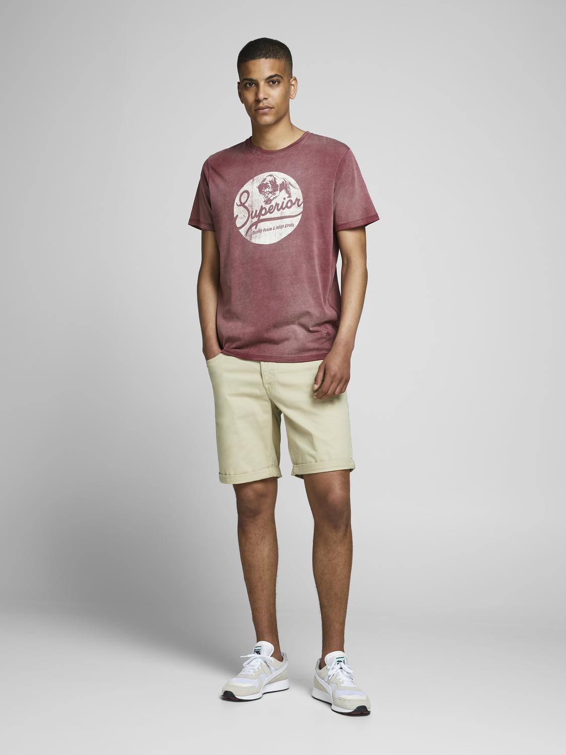 model_shot-front_full