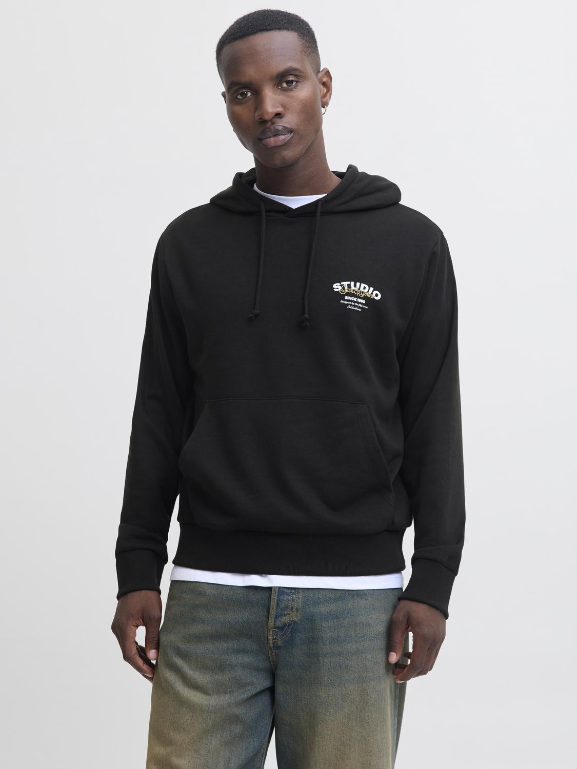 model_shot-front