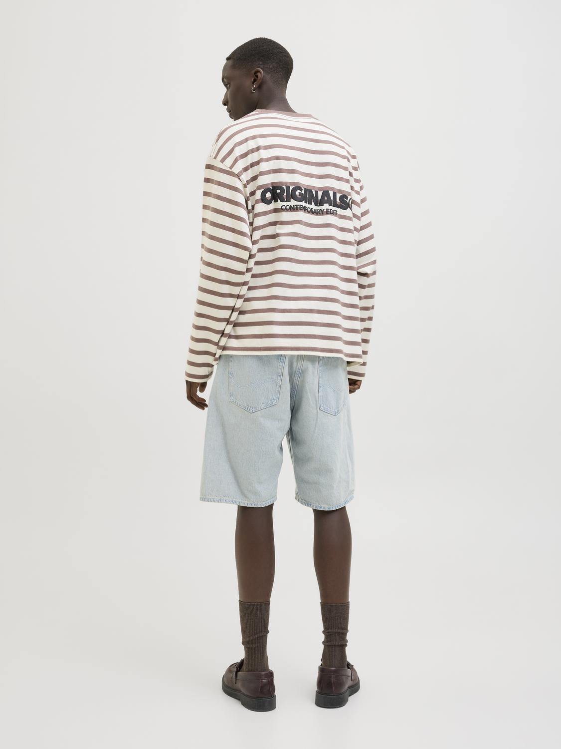 model_shot-back