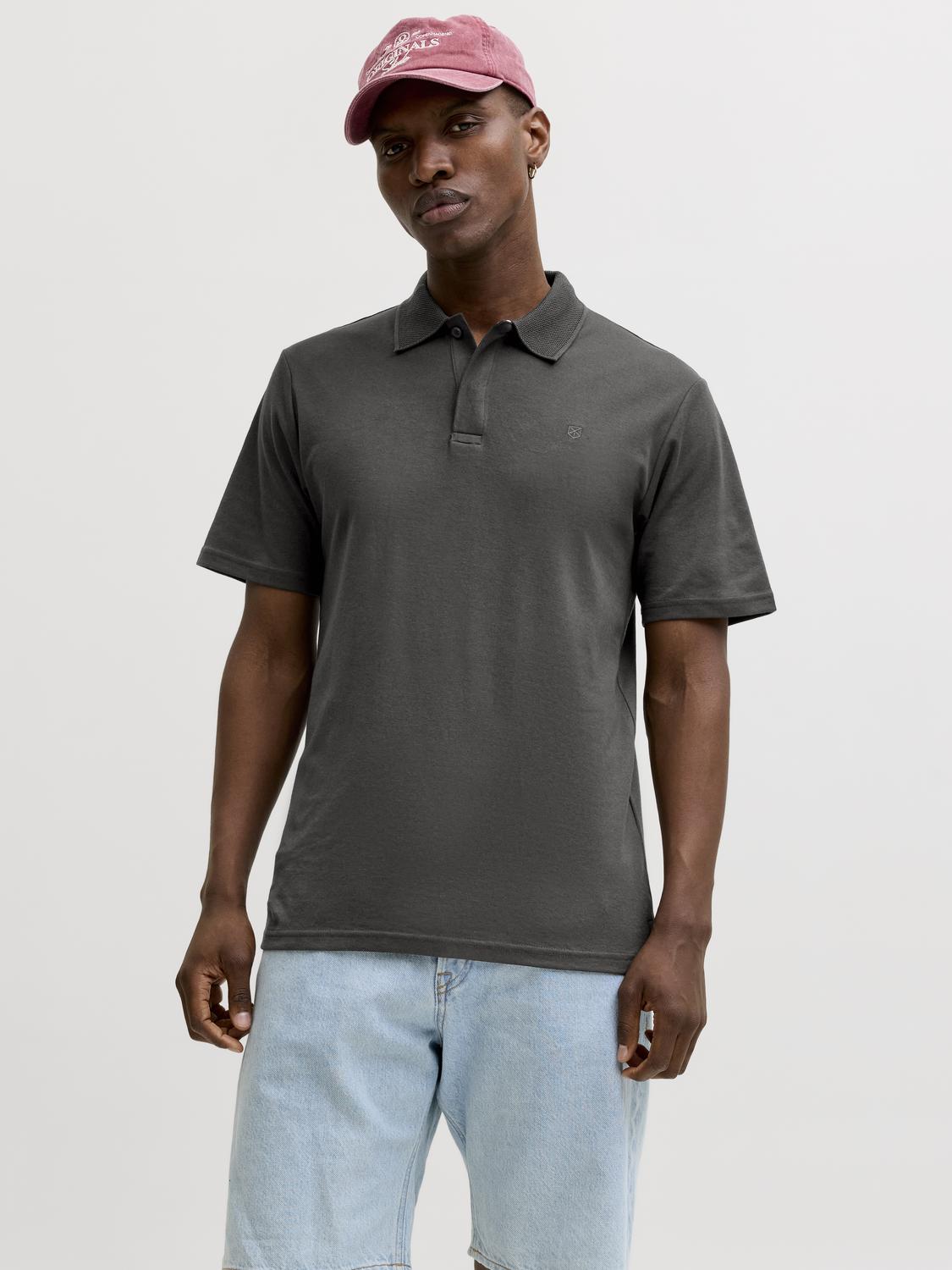 model_shot-front