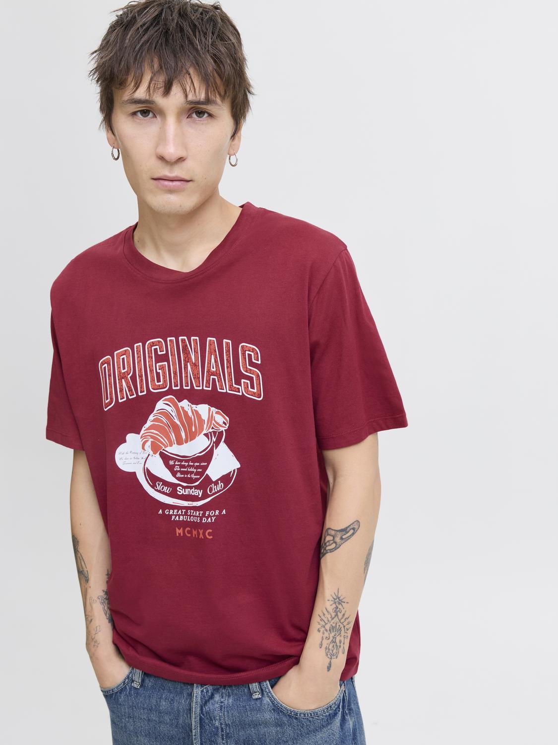 | T-shirts & Tops |
