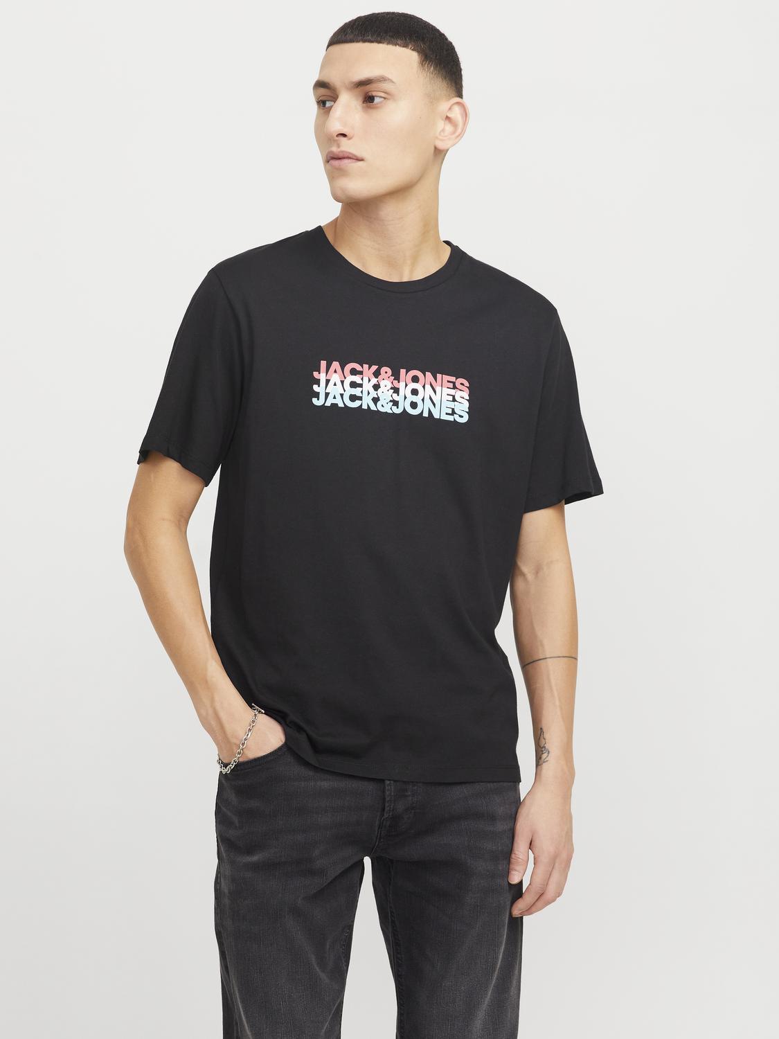 model_shot-front