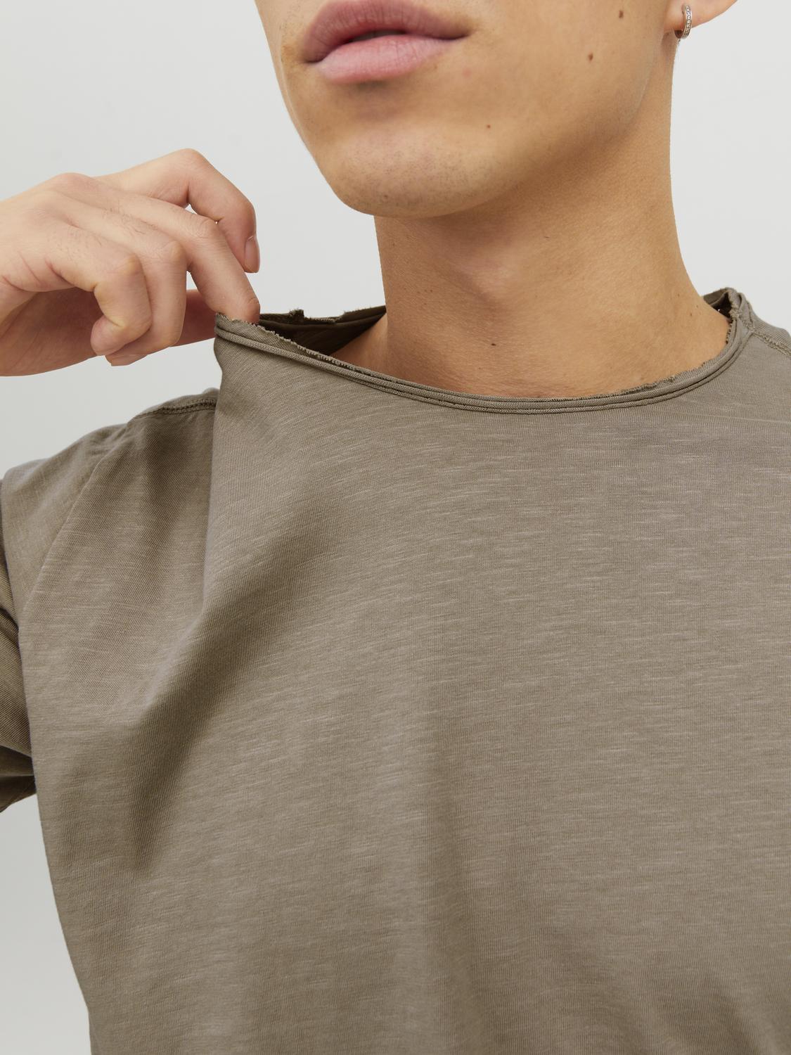 model_shot-detail