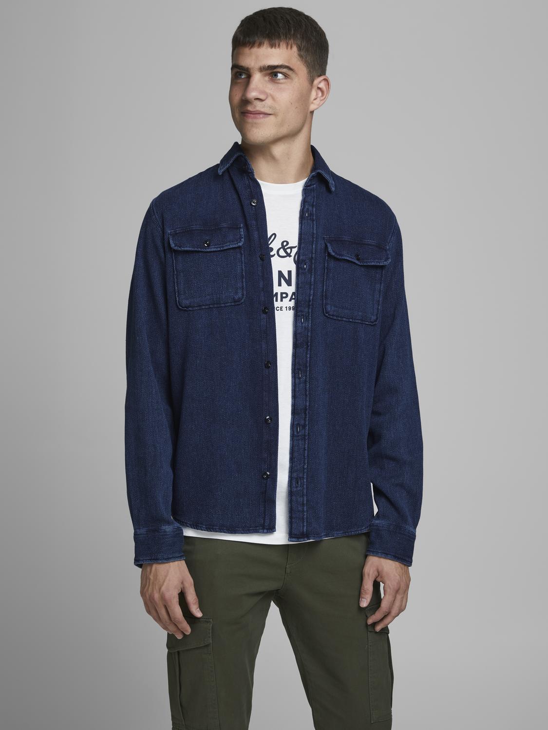 model_shot-front