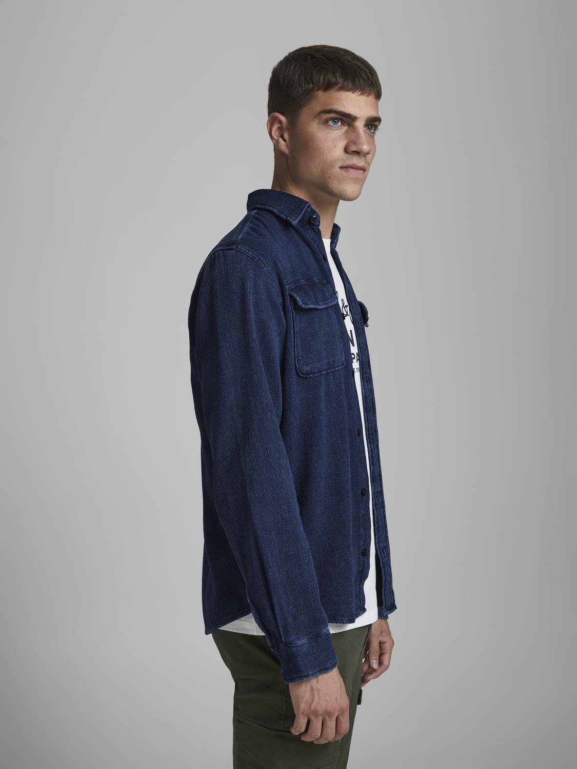 model_shot-creative