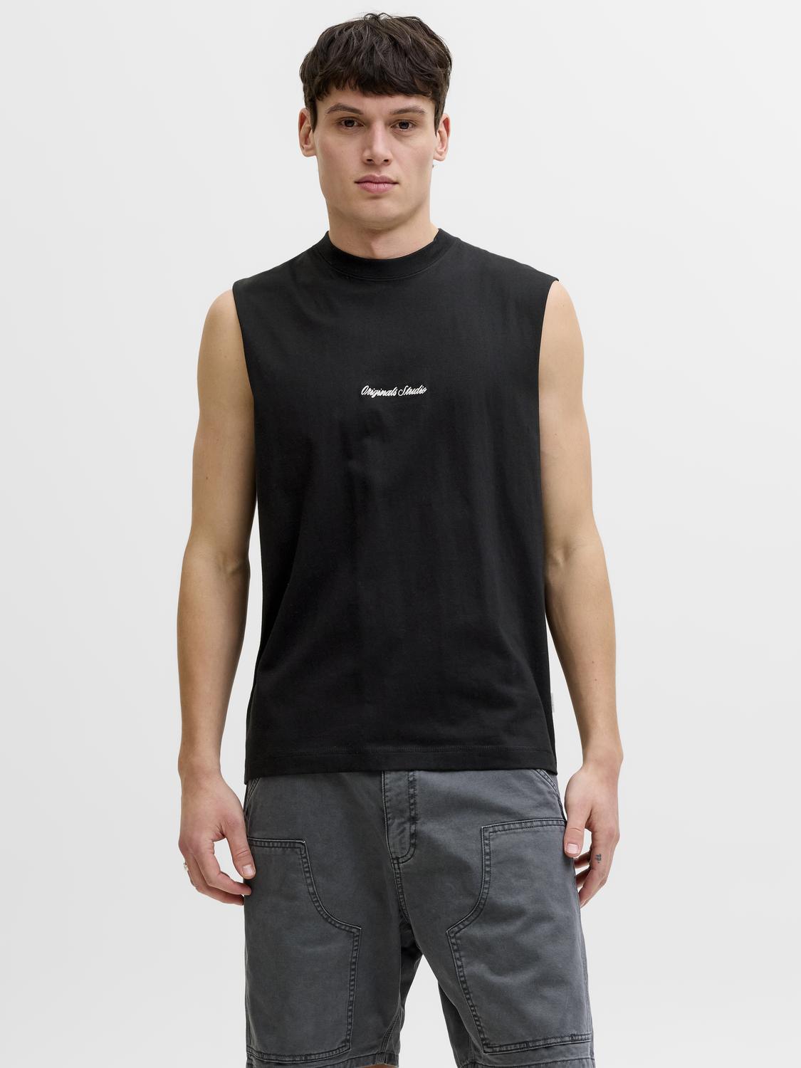 model_shot-front