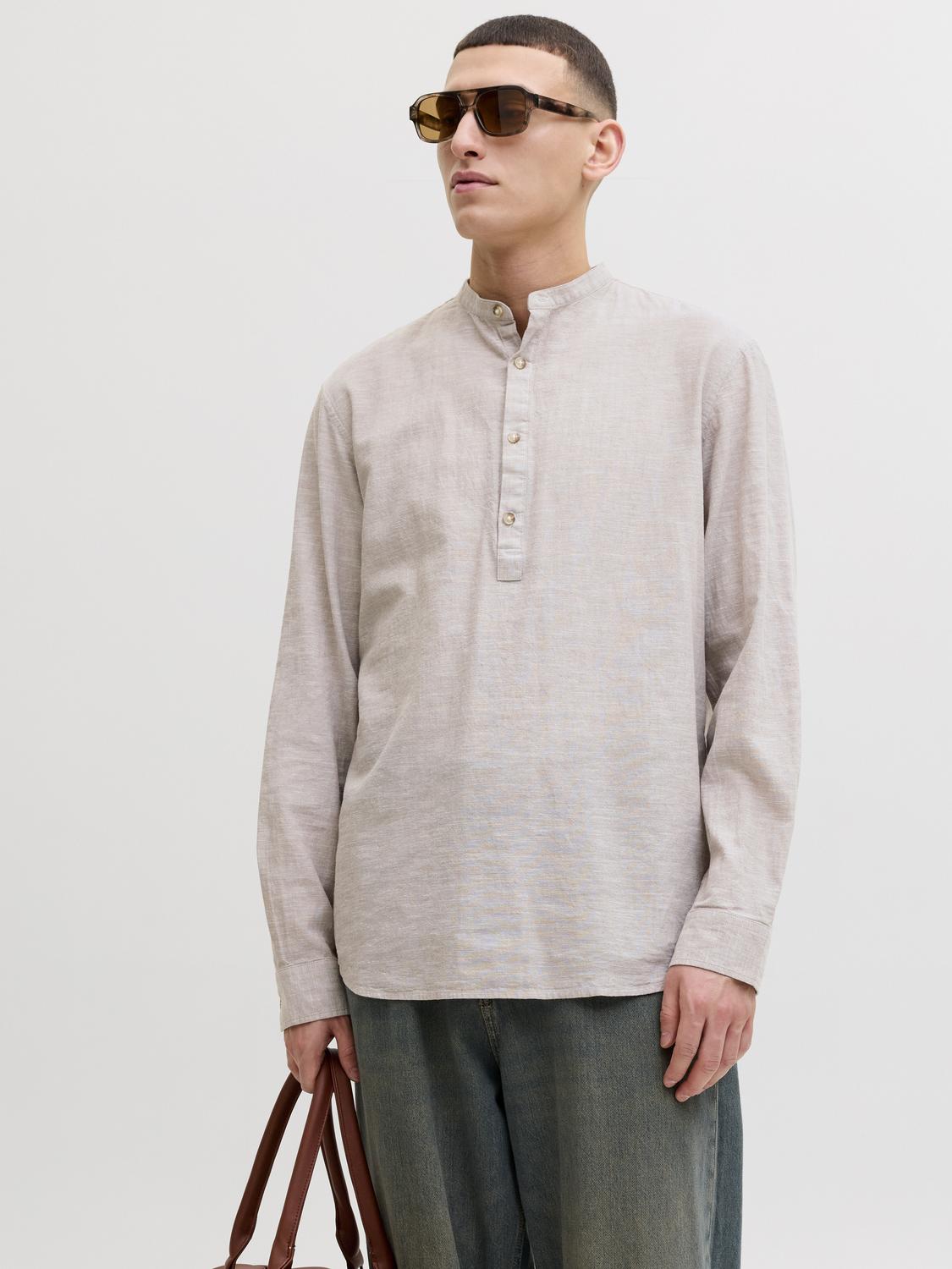model_shot-front
