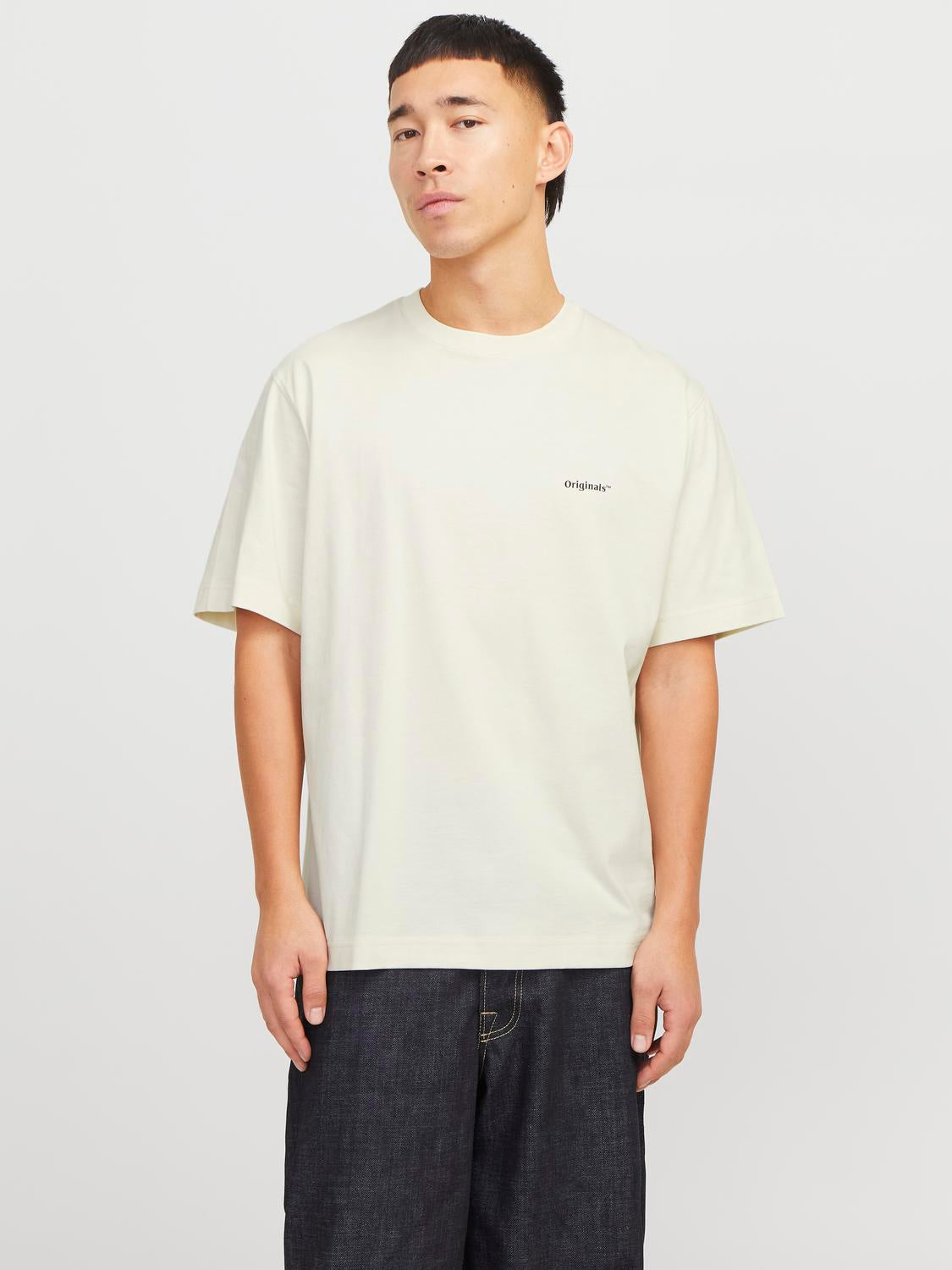 model_shot-front