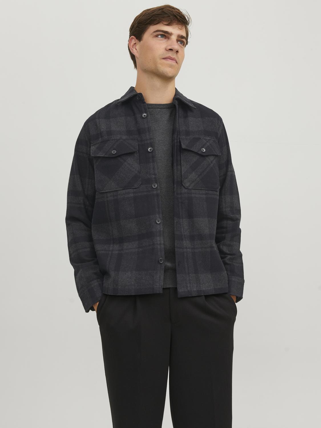 model_shot-front