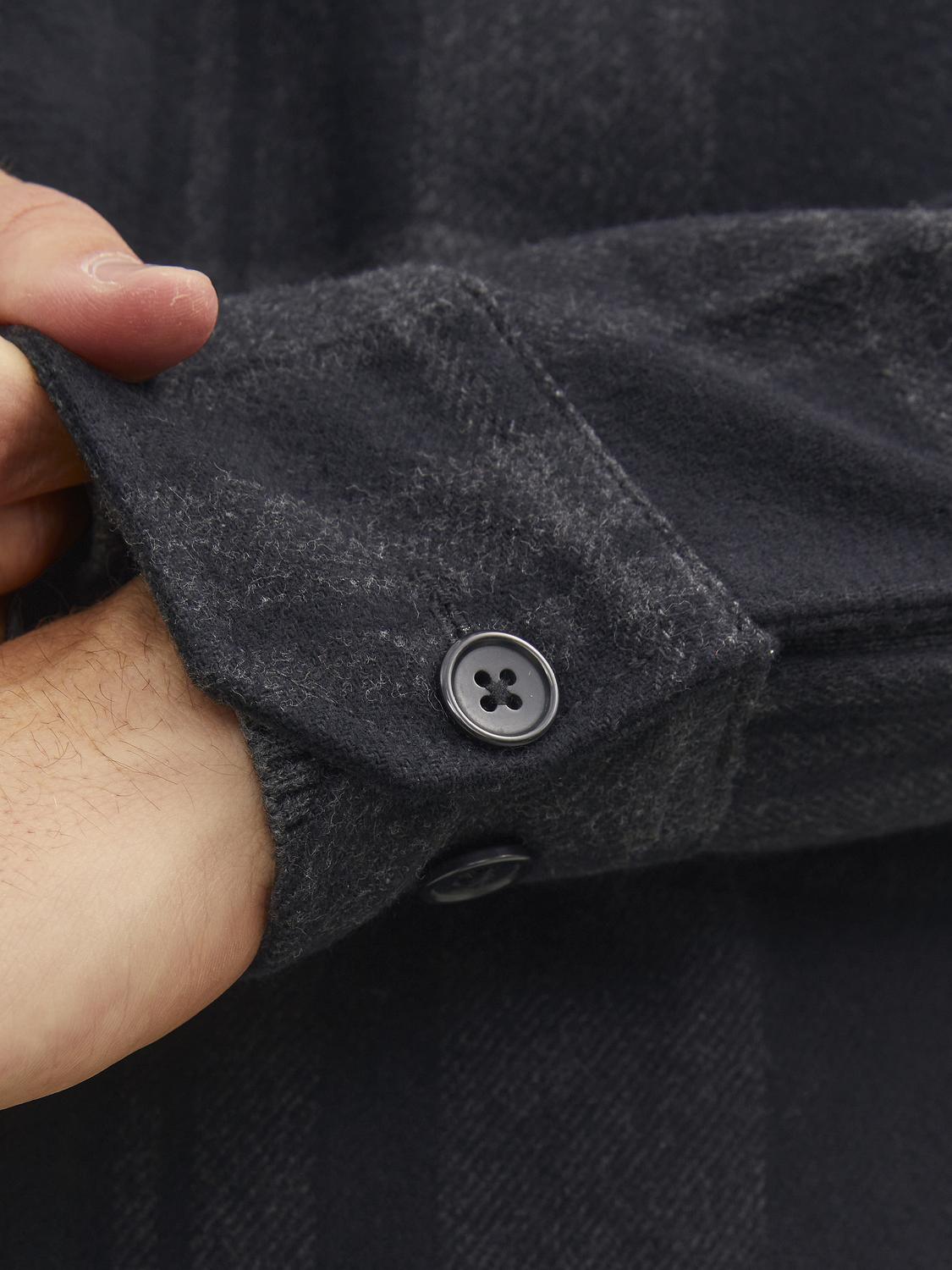 model_shot-detail