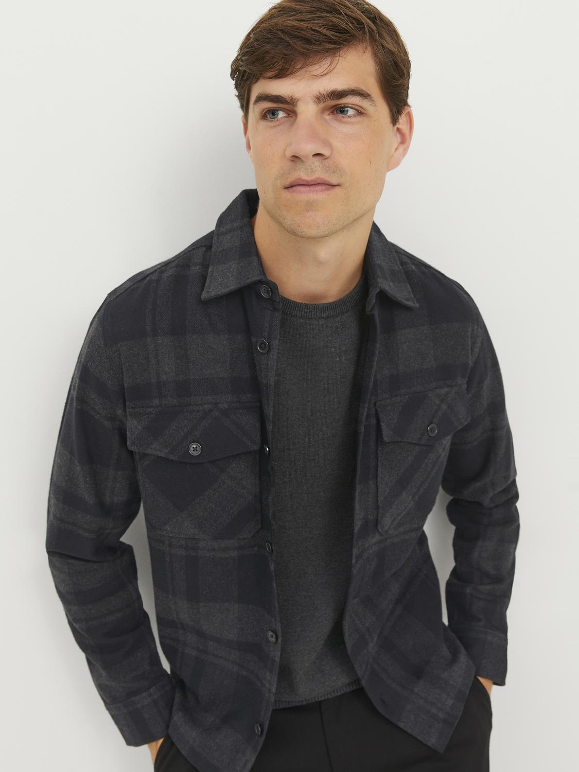 model_shot-creative