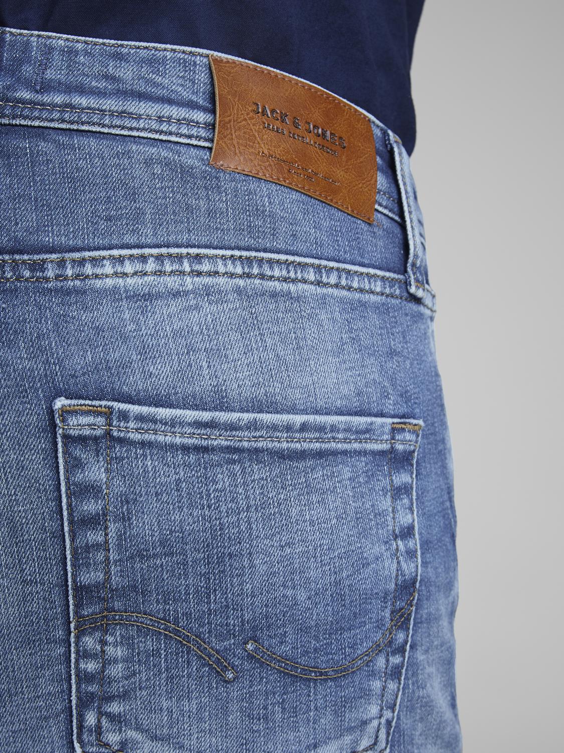 model_shot-detail