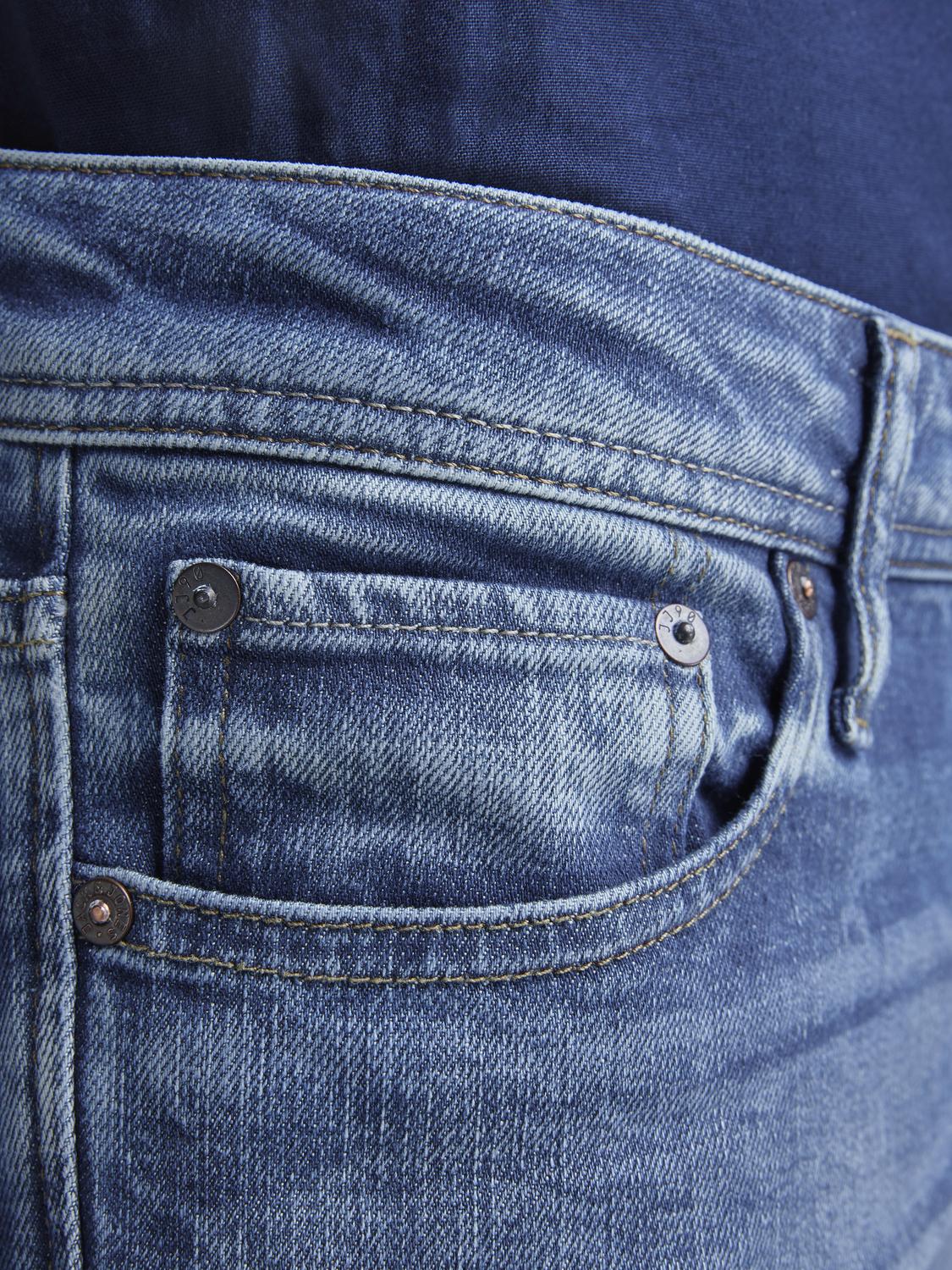 model_shot-detail
