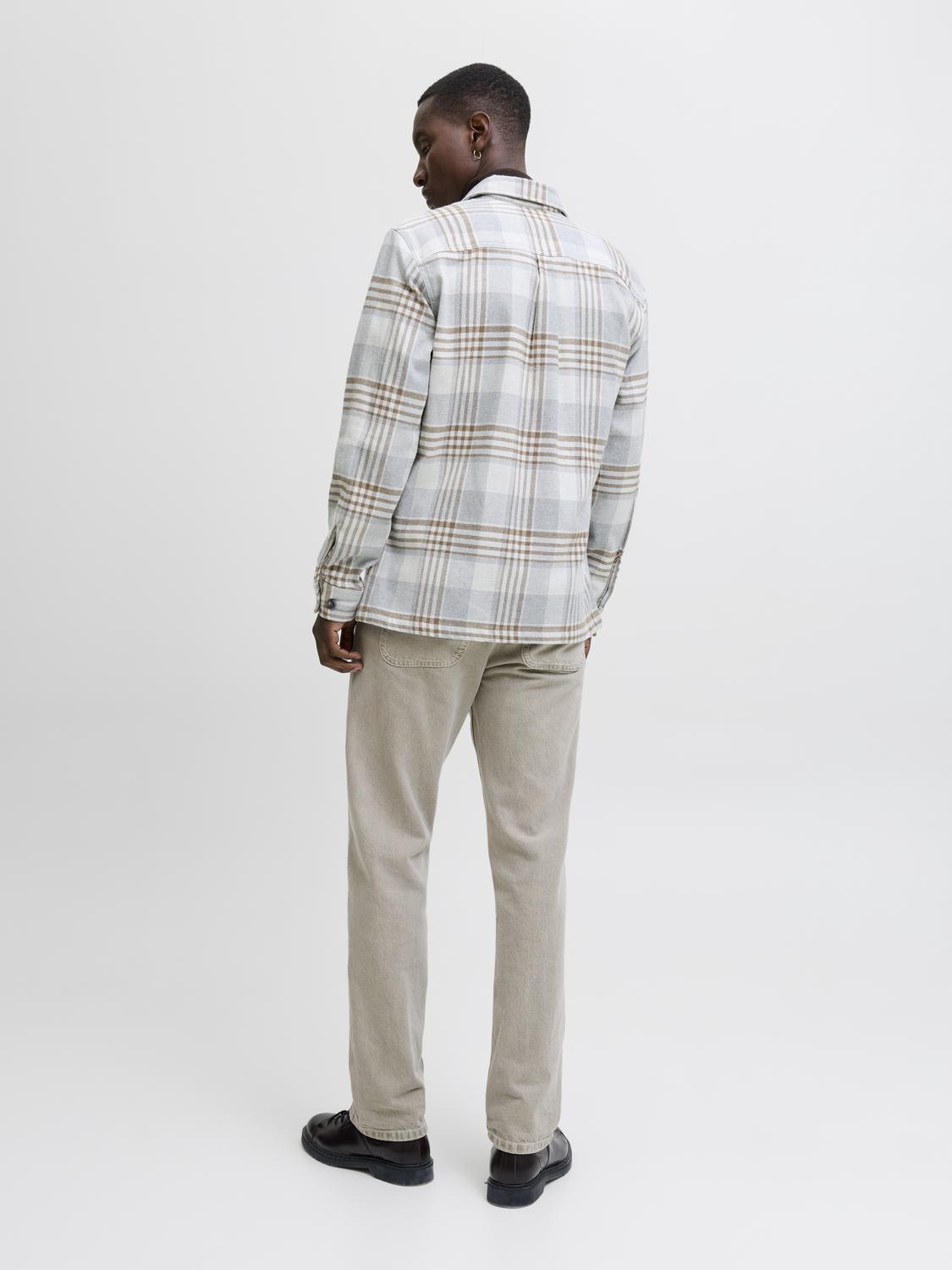 model_shot-back