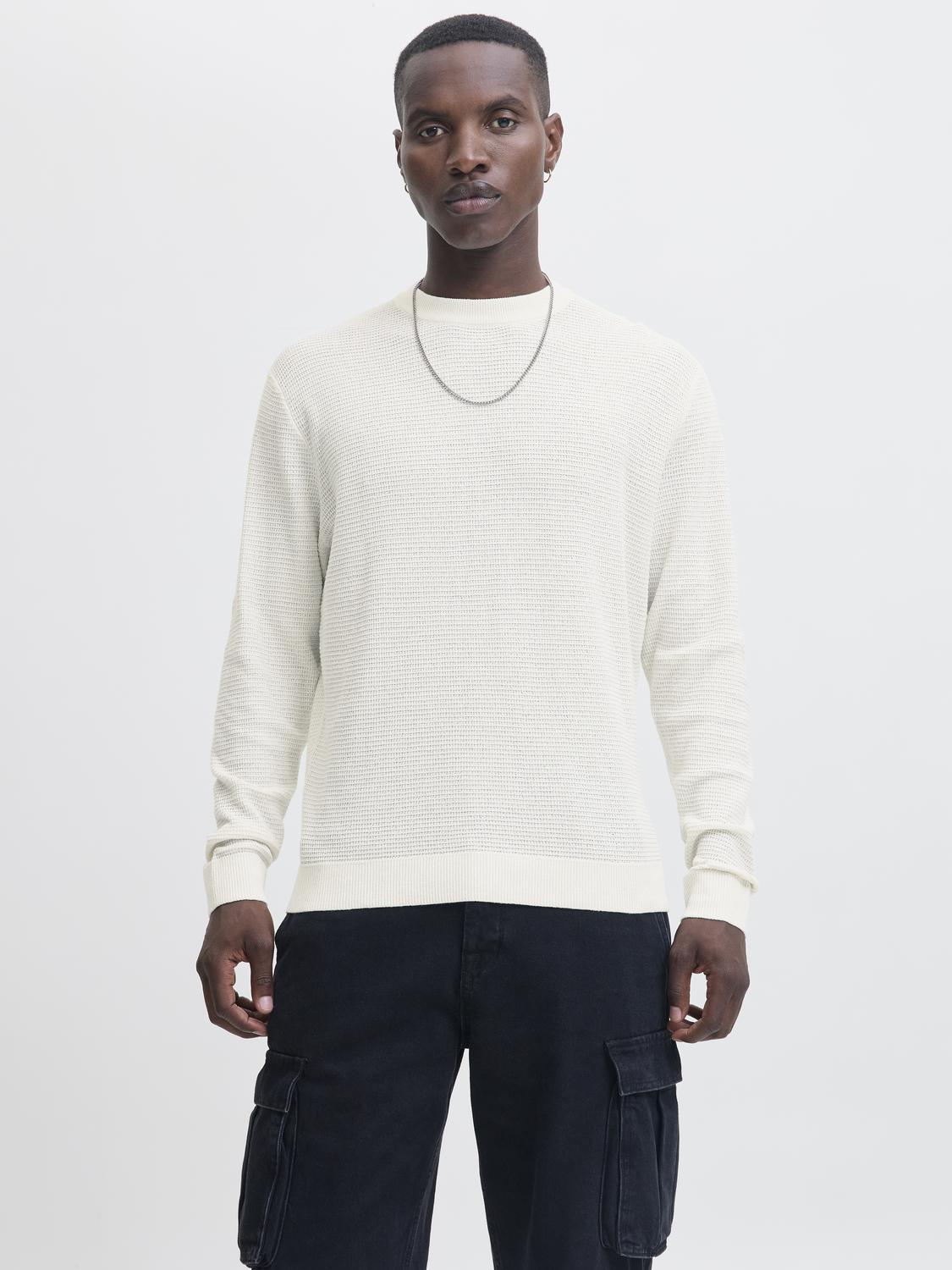 model_shot-front