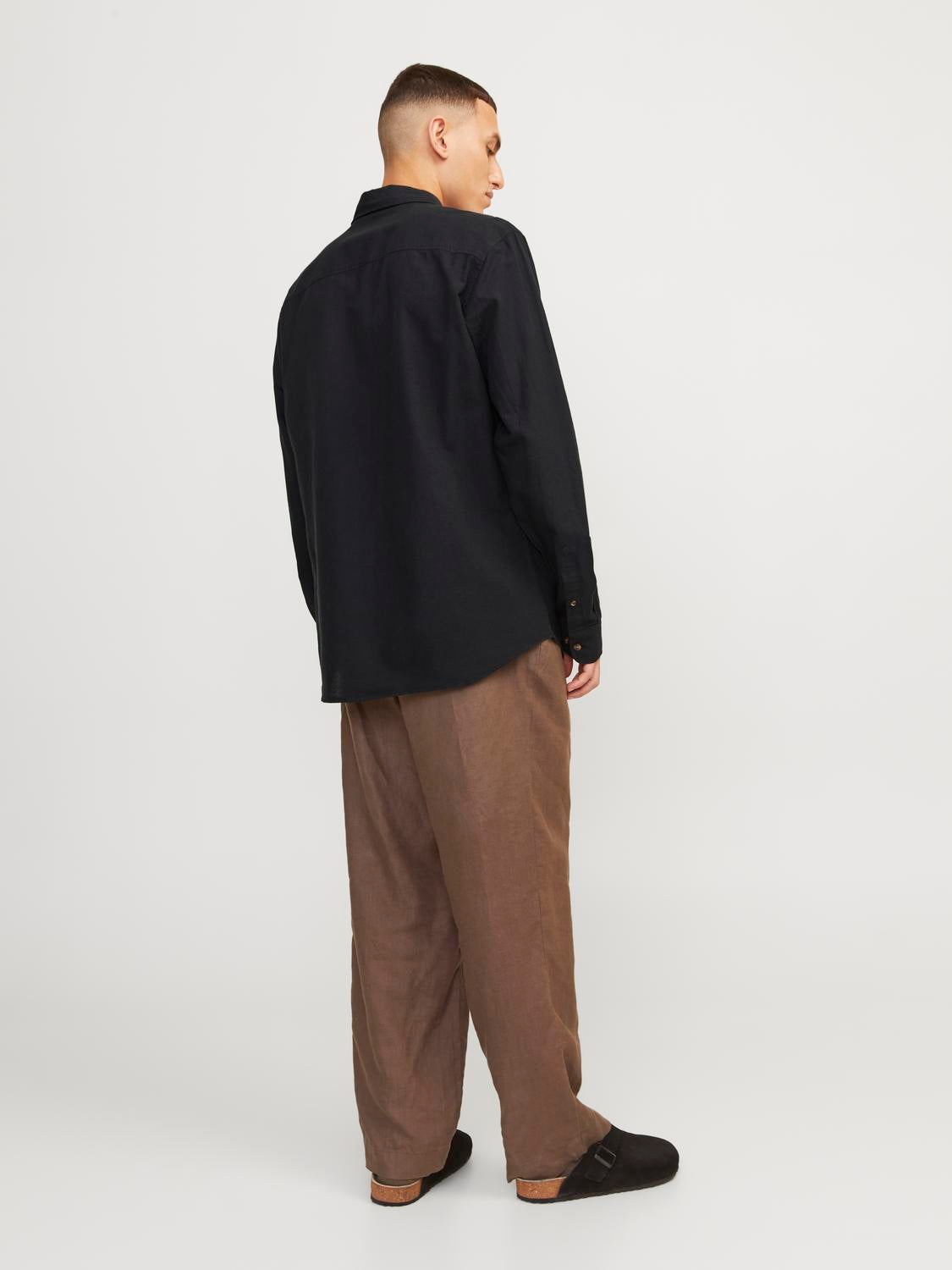 model_shot-back