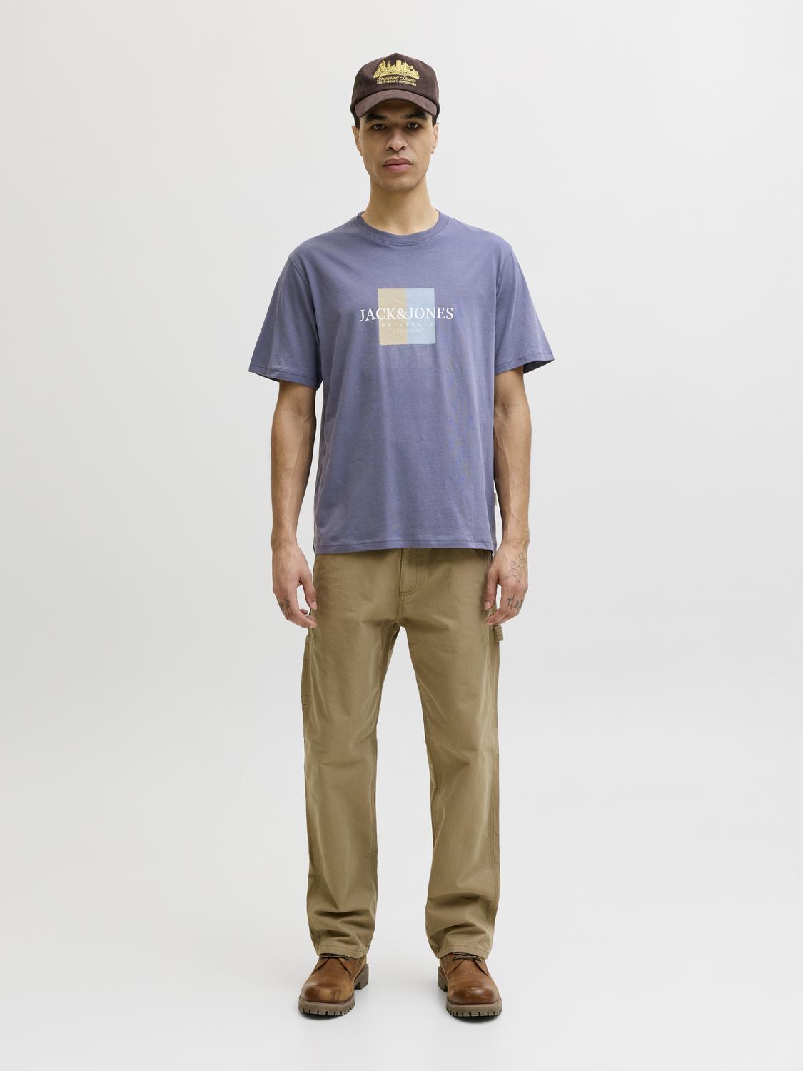 model_shot-front_full